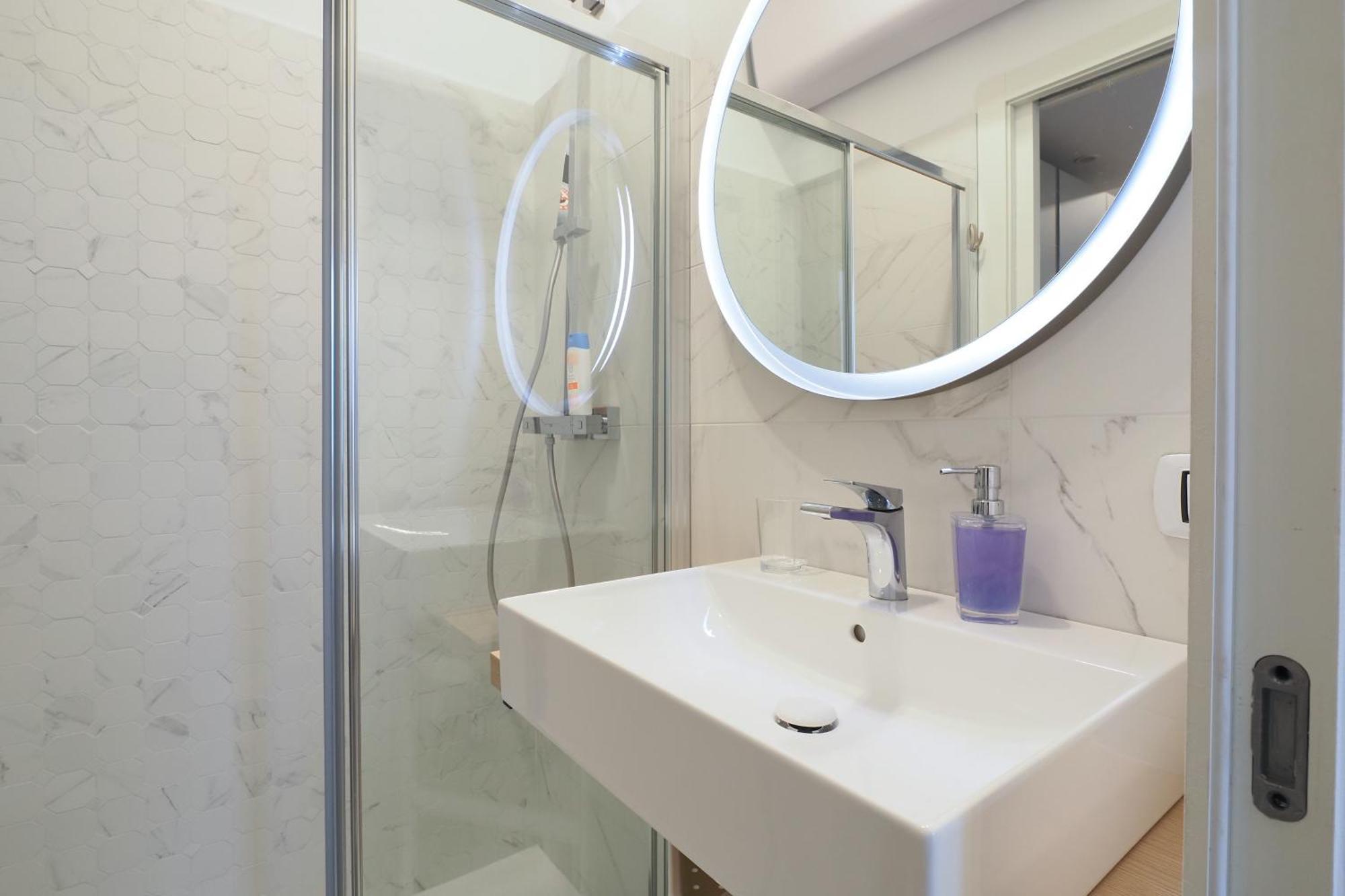 Apartamento Primopiano - Albani Milán Exterior foto