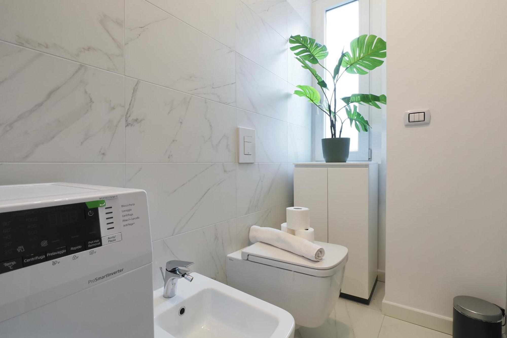 Apartamento Primopiano - Albani Milán Exterior foto