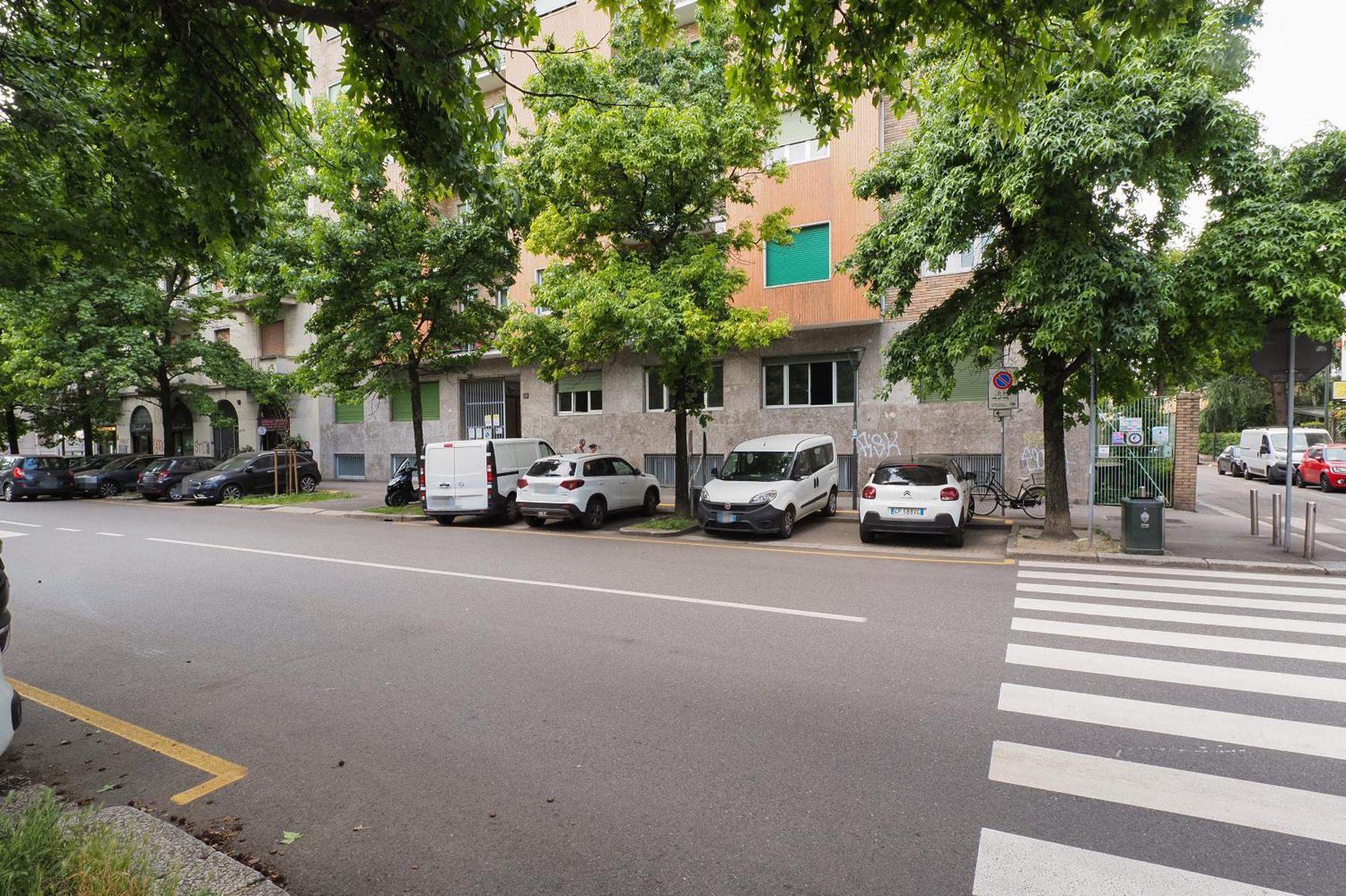 Apartamento Primopiano - Albani Milán Exterior foto